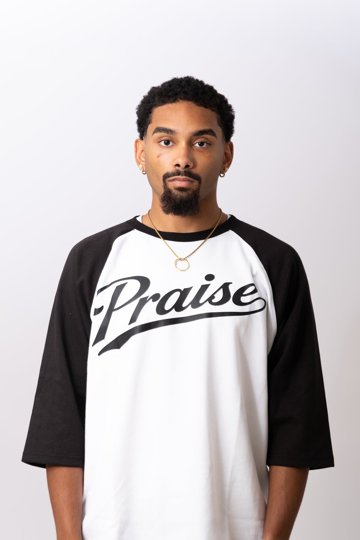 PRAISE 3/4 RAGLAN BASEBALL TEE - Black & White