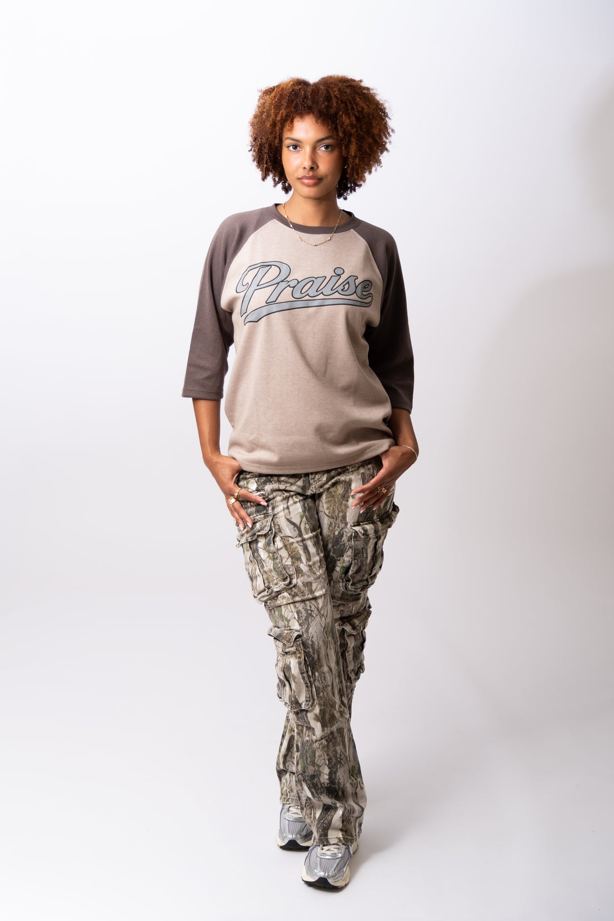 PRAISE 3/4 RAGLAN BASEBALL TEE - Charcoal & Grey