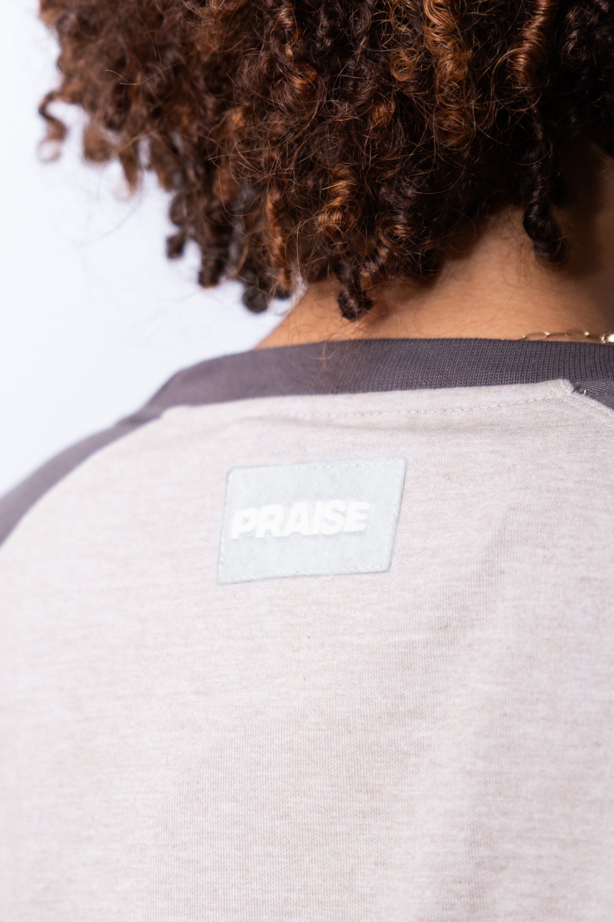 PRAISE 3/4 RAGLAN BASEBALL TEE - Charcoal & Grey