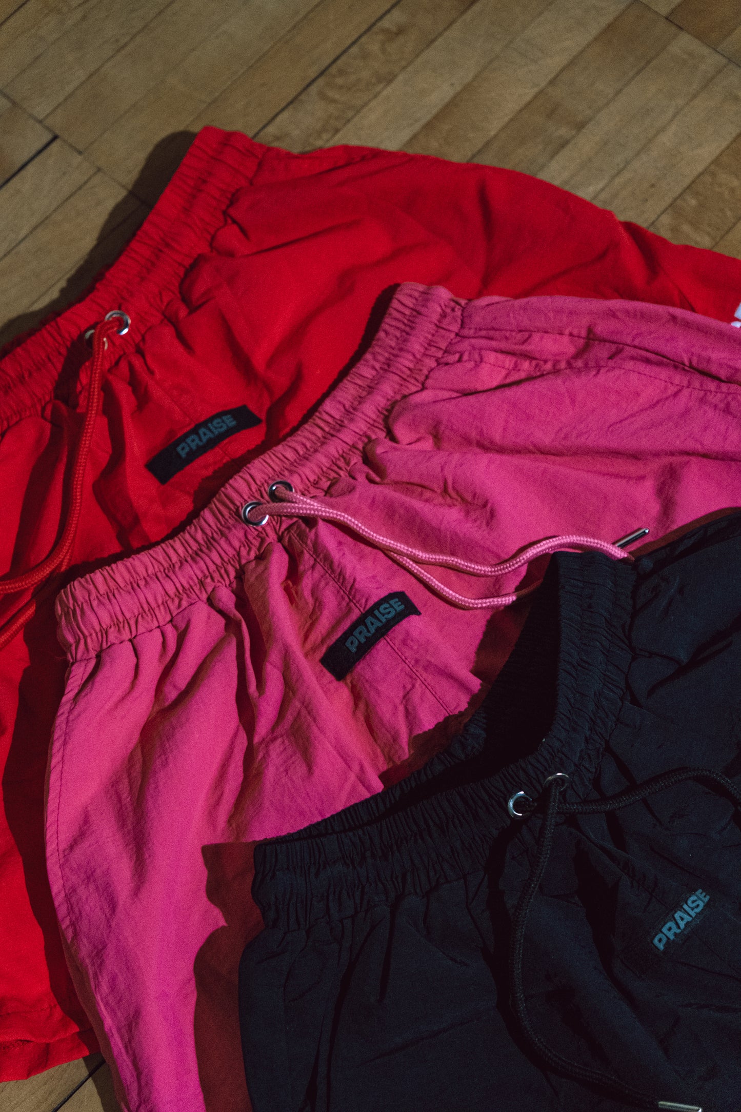 PRAISE NYLON SHORT - Red